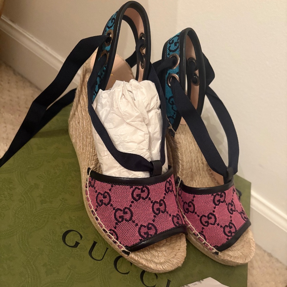 Gucci shoes - Picture 1 of 3